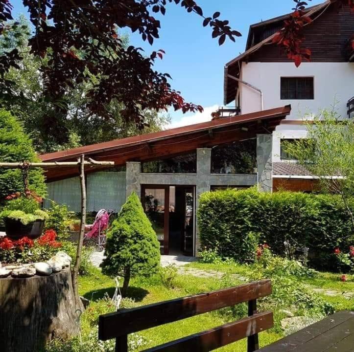 Pensiunea Liziera Buşteni 外观 照片
